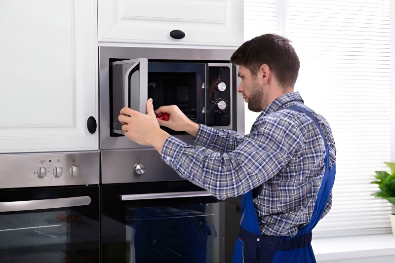 Buld-in Microwave Repair in Glencoe